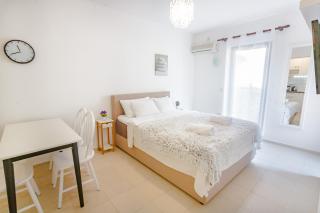 Gregovic Family Apartments - 1