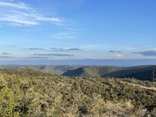 Peaceful Cottage Retreat with Incredible Views in the Hills near Leakey, Texas - 9