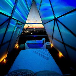 One-of-a-Kind Cliffside Glamping Experience with Sky Views in Cottonwood Shores, Texas - 8