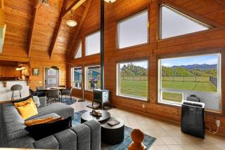 Modern Log Cabin with Cozy Fireplace Retreat & Views in Sequim, Washington - 9
