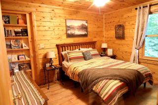 Off-Grid Lofted Cabin with Fire Pit Ideal for a Family Getaway in Maine - 3