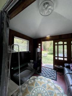 Charming Garden Cottage with 155-Acre Forest Retreat Near Wolf Creek, Oregon - 6