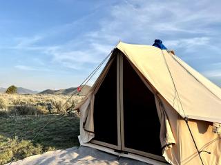 Charming Bell Tent for Glamping Escapes to Montana - 0