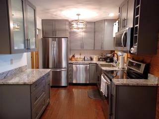Rustic Cabin Escape for Group Glamping Vacations in De Soto, Missouri - 9