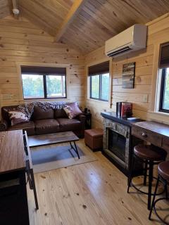Charming Countryside Cabin with Hot Tub in Hot Springs, Arkansas - 5