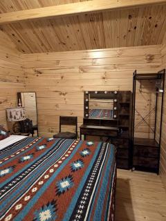 Cozy Woodland Retreat with Fire Pit in Hot Springs, Arkansas - 2