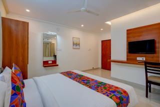FabHotel Global Stay - 4