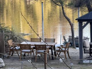Tranquil Waterfront Hideaway with Forest Views & Outdoor Living in Bass Lake, California - 0