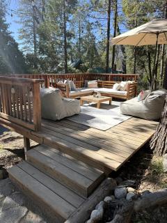 Tranquil Waterfront Hideaway with Forest Views & Outdoor Living in Bass Lake, California - 1