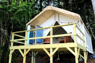 Beautiful Lakefront Safari Tent with Ensuite Bathroom, King Bed, and a Fabulous View, near Acadia National Park in Maine - 6