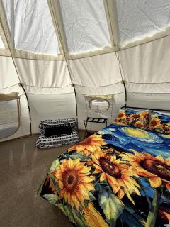 Serene Bell Tent with Forest Retreat Amenities Near Wolf Creek, Oregon - 8