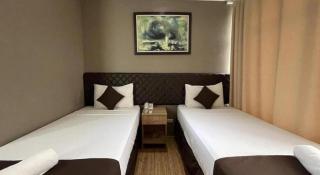 Capitol Central Hotel and Suites - 1