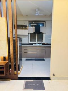 Luxury 2BHK Apartment l Free WiFi l Parking l Near WTP - 6
