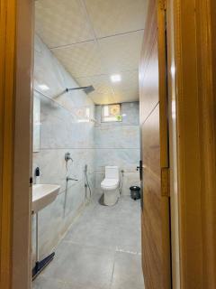 Luxury 2BHK Apartment l Free WiFi l Parking l Near WTP - 1