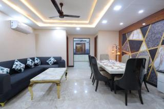 Luxury Aparatment -Golf Course Road-Corporate hub - 2