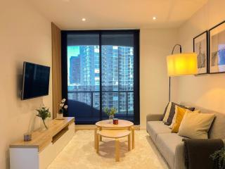 Most Loved Bright Comfy CBD 2BR Guest Favorite - 7