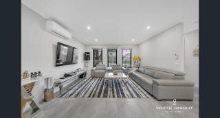Spacious & Stylish 3BRS House Full Facilities - 5