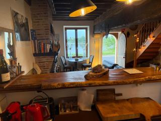 Maison de marinier les pieds dans l'eau face à la Loire - 9