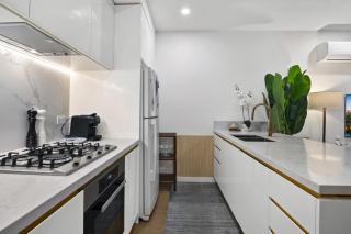 High-Rise 2-Bed Apartment Near Box Hill Central - 5