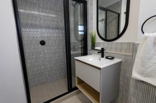 Boutique Studio - King Bed - Montecasino Sunsets - 1