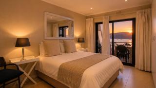 Laguna Grove Waterfront Living - 4