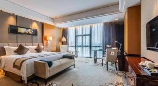 Zhangjiagang Zhonglian GDH International Hotel - 1