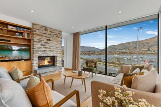 Marina Views - Luxury Apartment - Wanaka - 0