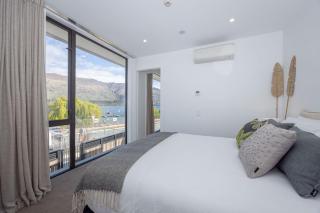 Marina Views - Luxury Apartment - Wanaka - 4