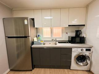 Private Cozy Apartments at Yeonnam and Hongdae area - Seoul - 4