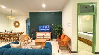 Stylish 6BR Stay Near Prawirotaman & Malioboro - 5