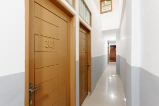 RedDoorz @ Best Hotel Jalan Dr. Sutomo Siantar - 5