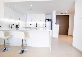 Elegant Oceanfront Gem Spacious 1 Bedroom Oasis - 7