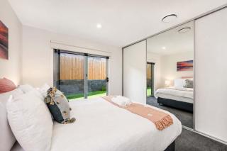 Villa Two NEW 2 Bed Bath 10 min to Airport CBD - 1