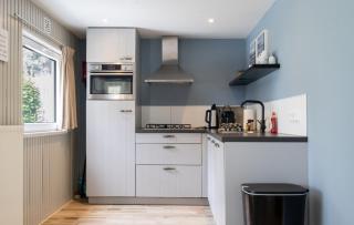 Cozy Holiday Chalet in Lemmer near the Lake - 4
