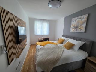 Skyline Haven with private parking garage, 4 star - 2