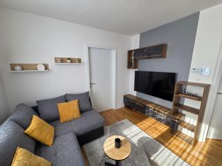 Skyline Haven with private parking garage, 4 star - 8