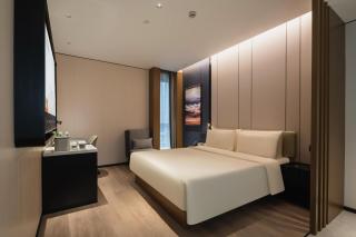 Atour Hotel Qingdao May 4th Square Center - 8