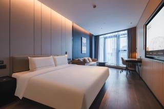 Atour Hotel Qingdao May 4th Square Center - 5
