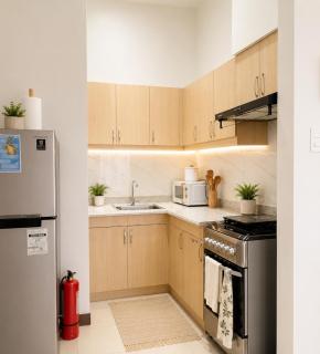 Verdon Parc Penthouse 2BR with 2 balconies Pool, seaview, amenities and Davao city view - 1