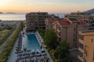 Majestic View Apartment Palm - Happy Rentals - 6