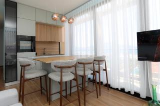 Majestic View Apartment Palm - Happy Rentals - 4