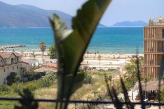 Majestic View Apartment Palm - Happy Rentals - 3