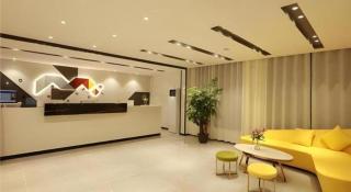 Borrman Hotel Zhuhai Gongbei Port Fuhuali Light Rail - 9
