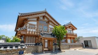 Gyeongju Hanokstay Darak - 1