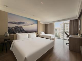 Atour Hotel Qingdao Zhanqiao Pier Sea View - 7