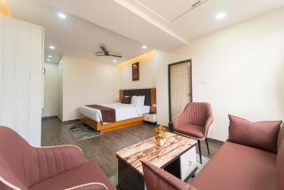 Zipp Lite Ballari - Leela Hotel & Banquets - 1