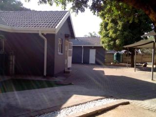 Vhulinganela Guest House - 6