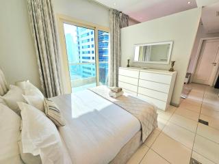 SUNRISE HOMES - Near JBR Walk & Beach - Lovely Studio - 1