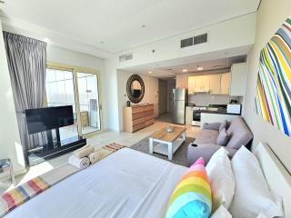 SUNRISE HOMES - Studio with Huge Balcony & Amazing View near JBR Beach - 5