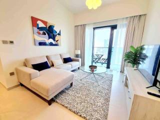Luxury Apartment in Burj Royale next to Dubai Mall & Fountains - 1
